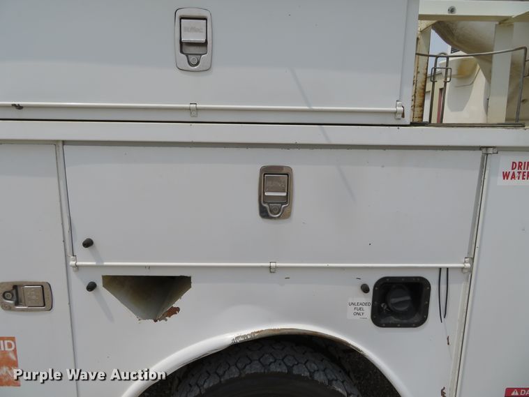 image for item DN5826 2011 Ford F550  bucket truck