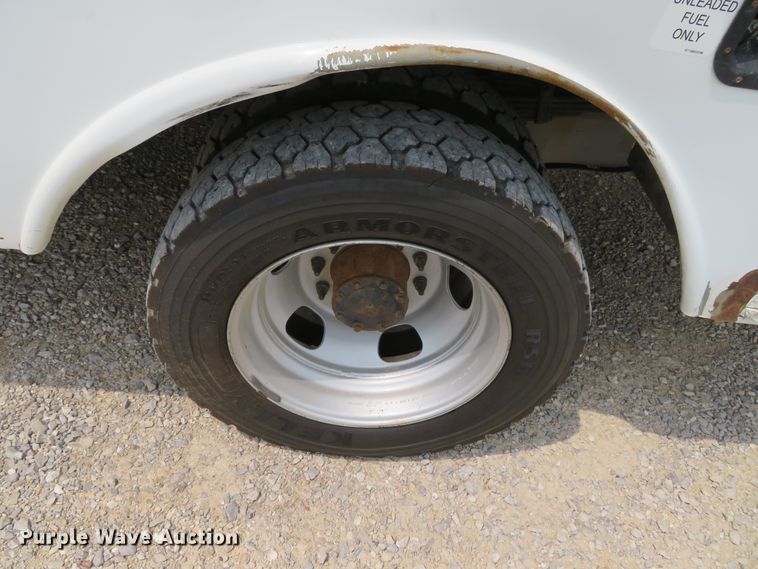 image for item DN5826 2011 Ford F550  bucket truck