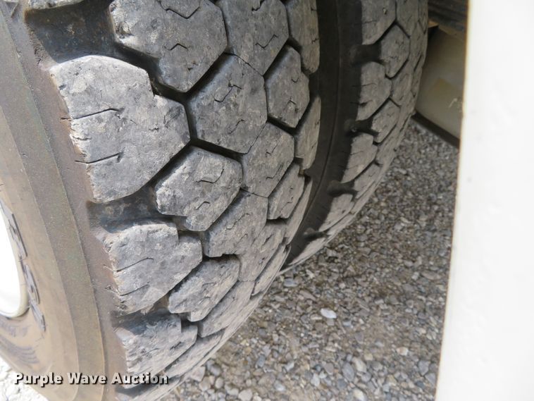 image for item DN5826 2011 Ford F550  bucket truck