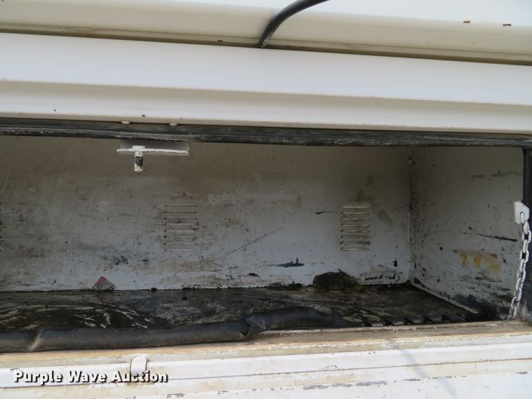 image for item DN5826 2011 Ford F550  bucket truck