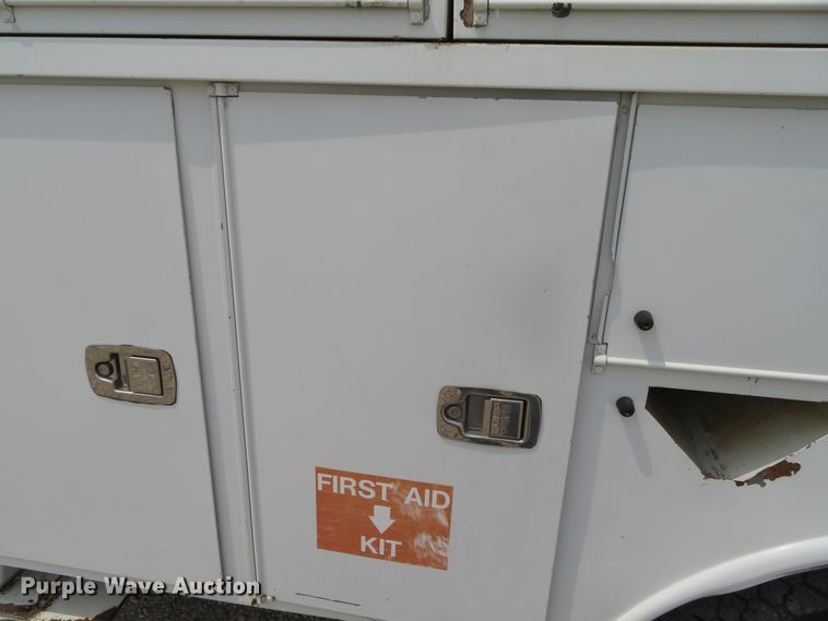 image for item DN5826 2011 Ford F550  bucket truck