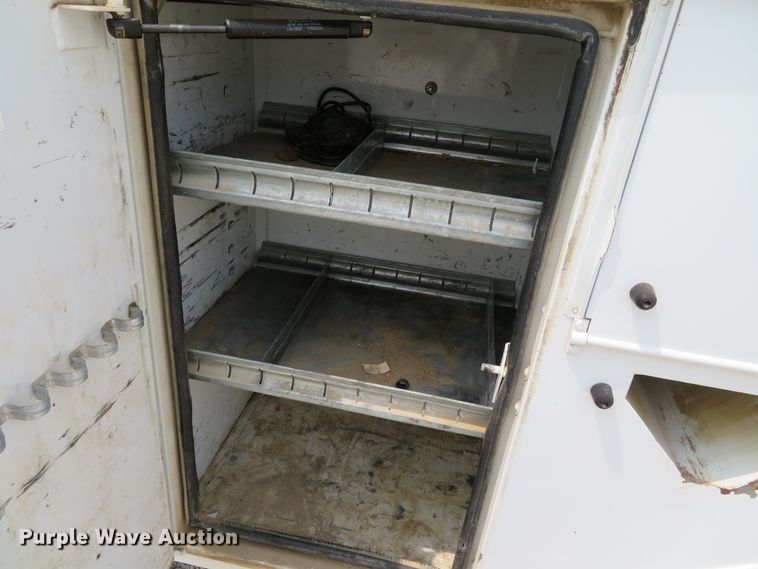 image for item DN5826 2011 Ford F550  bucket truck