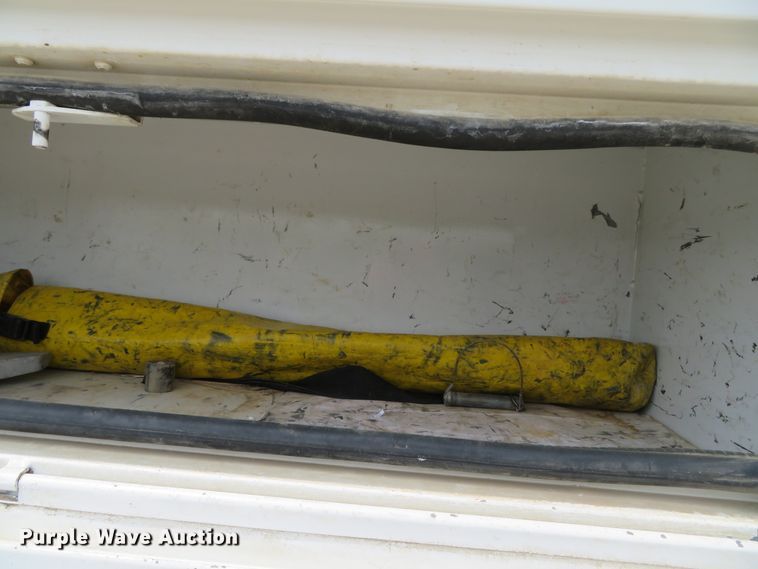 image for item DN5826 2011 Ford F550  bucket truck