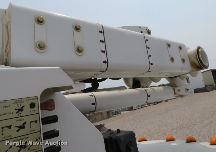 image for item DN5826 2011 Ford F550  bucket truck