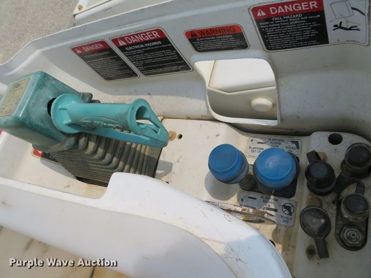 image for item DN5826 2011 Ford F550  bucket truck