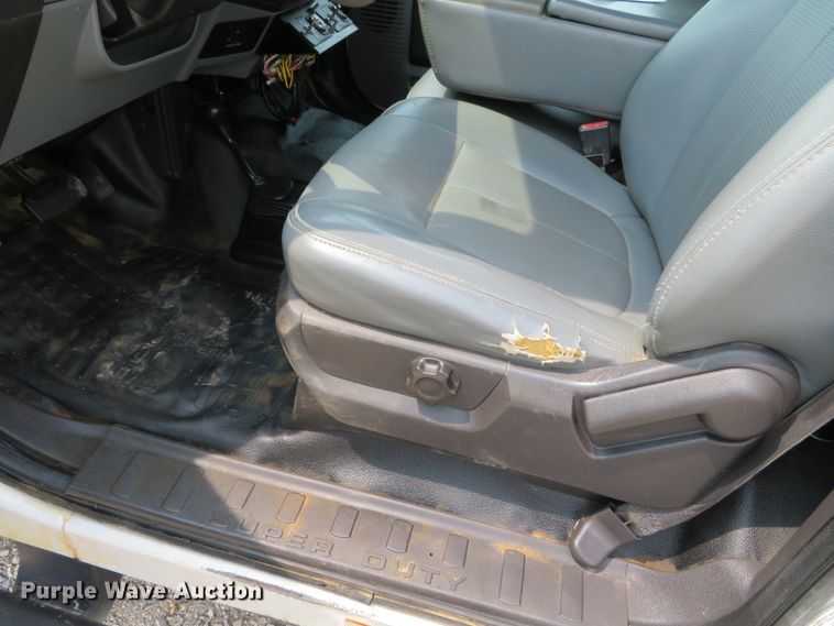 image for item DN5826 2011 Ford F550  bucket truck