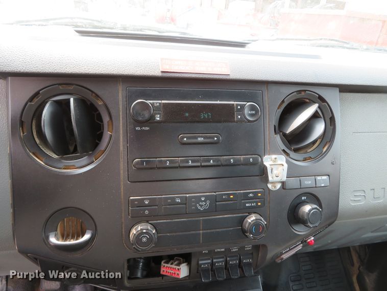 image for item DN5826 2011 Ford F550  bucket truck