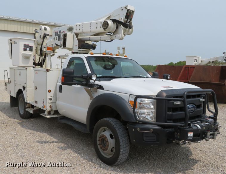 image for item DN5827 2013 Ford F550  bucket truck