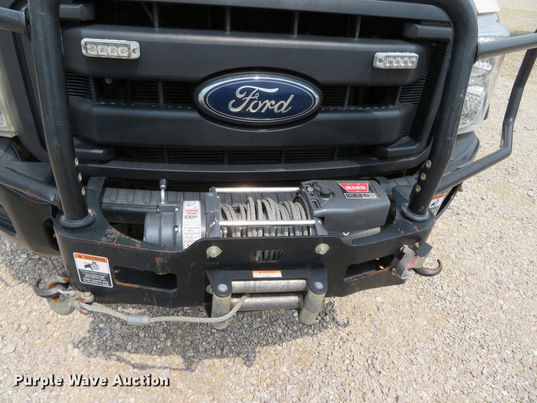 image for item DN5827 2013 Ford F550  bucket truck