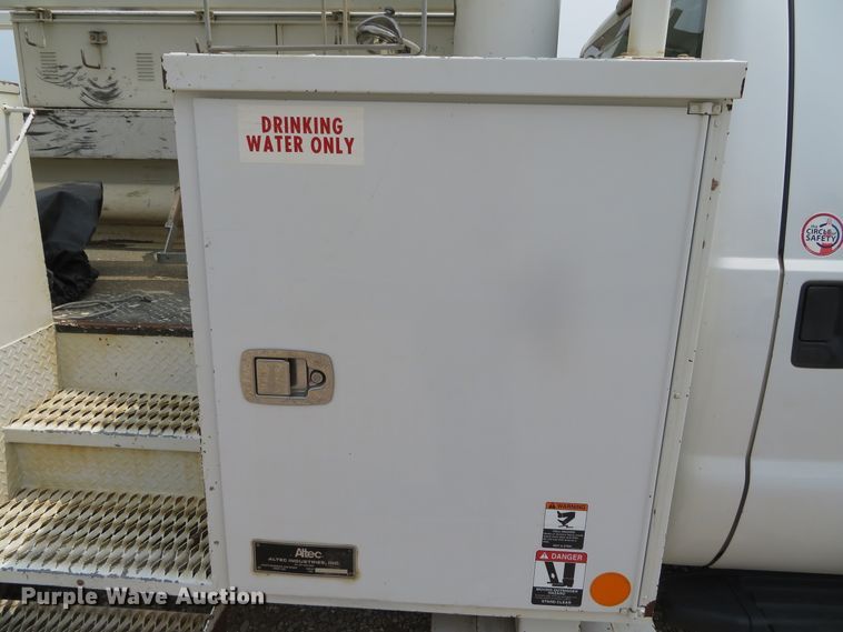 image for item DN5827 2013 Ford F550  bucket truck