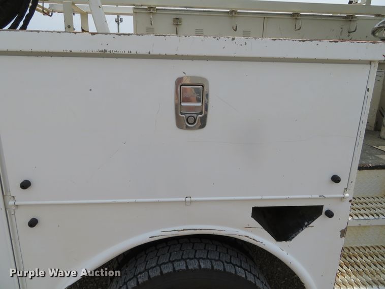 image for item DN5827 2013 Ford F550  bucket truck