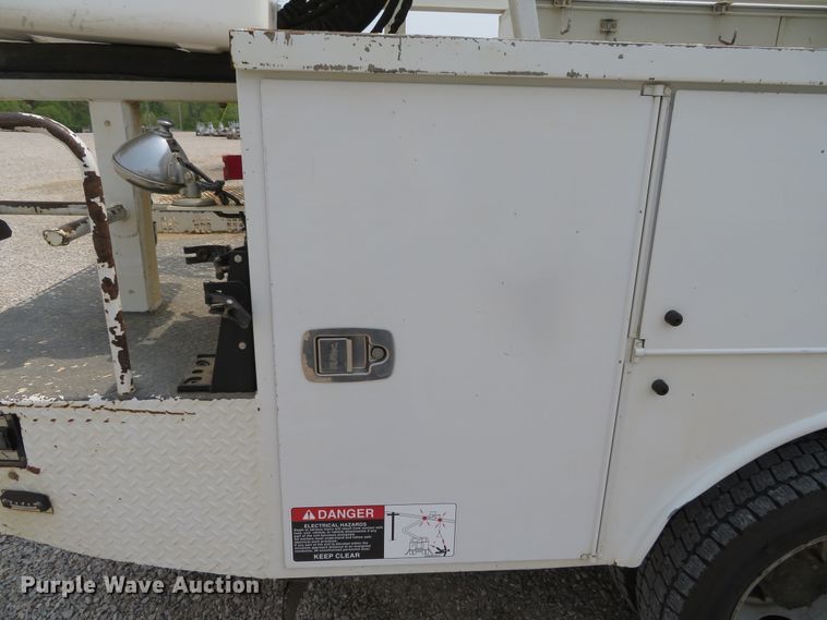 image for item DN5827 2013 Ford F550  bucket truck