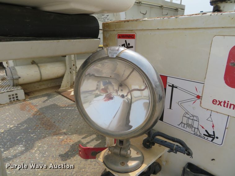 image for item DN5827 2013 Ford F550  bucket truck