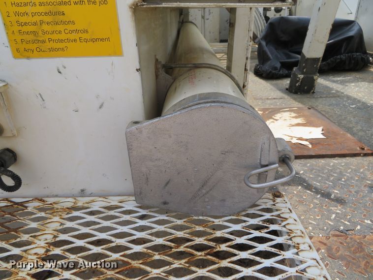 image for item DN5827 2013 Ford F550  bucket truck