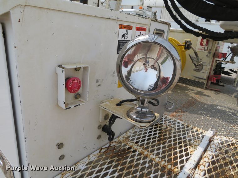 image for item DN5827 2013 Ford F550  bucket truck