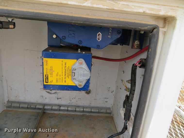 image for item DN5827 2013 Ford F550  bucket truck