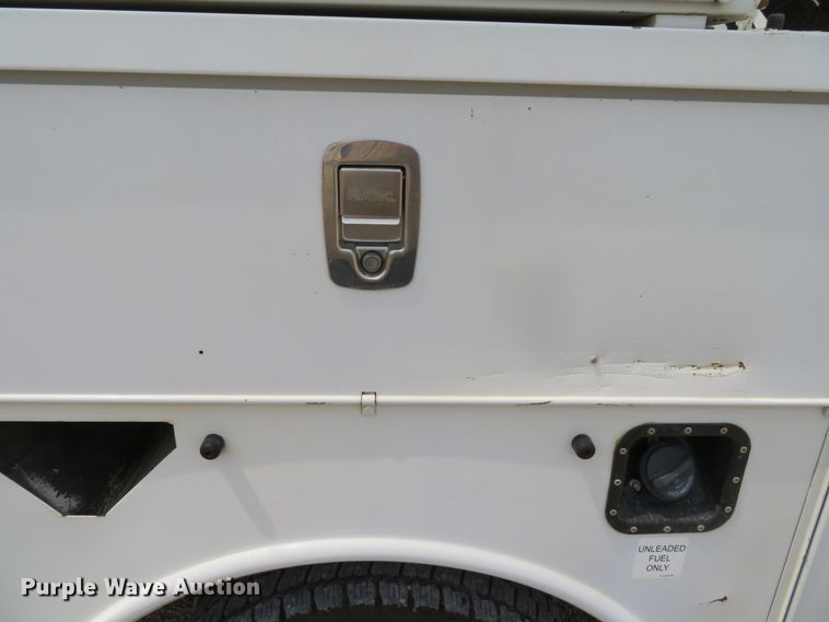 image for item DN5827 2013 Ford F550  bucket truck