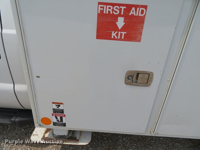 image for item DN5827 2013 Ford F550  bucket truck