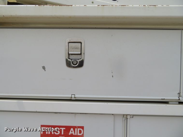 image for item DN5827 2013 Ford F550  bucket truck