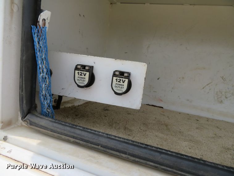 image for item DN5827 2013 Ford F550  bucket truck