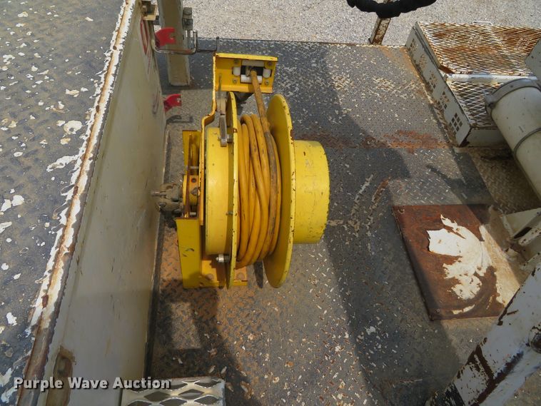 image for item DN5827 2013 Ford F550  bucket truck