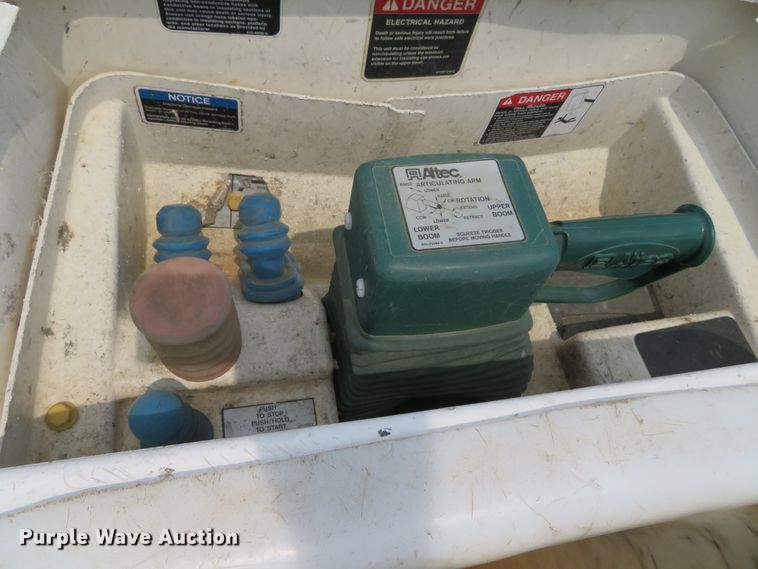 image for item DN5827 2013 Ford F550  bucket truck