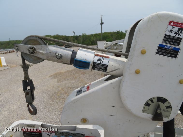 image for item DN5827 2013 Ford F550  bucket truck