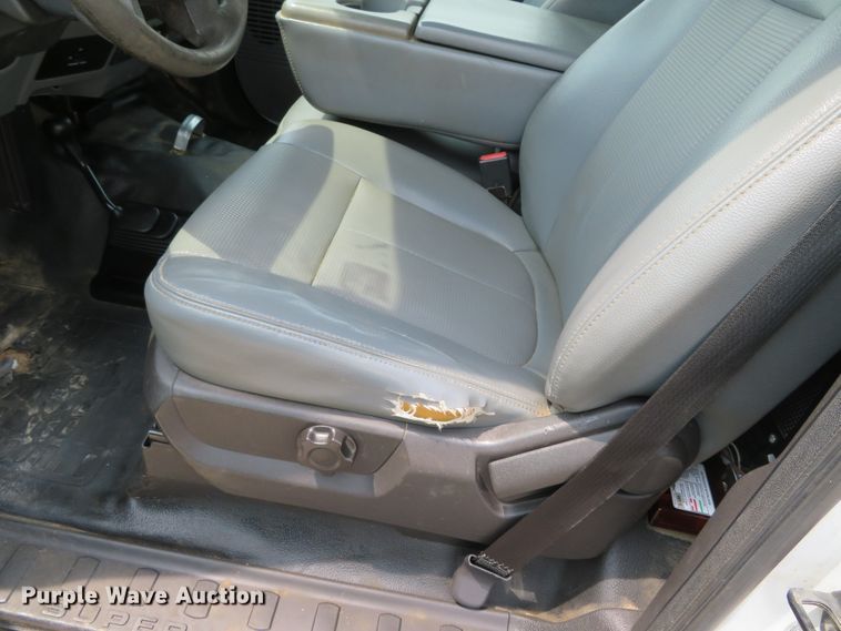 image for item DN5827 2013 Ford F550  bucket truck