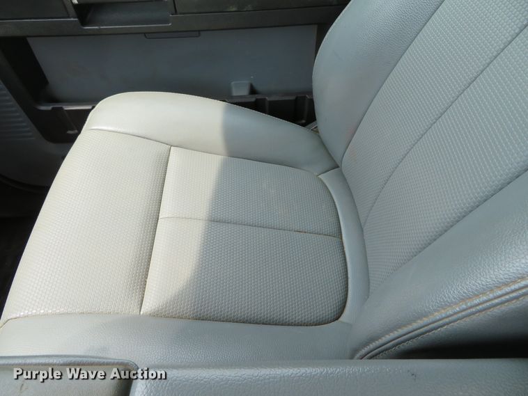 image for item DN5827 2013 Ford F550  bucket truck