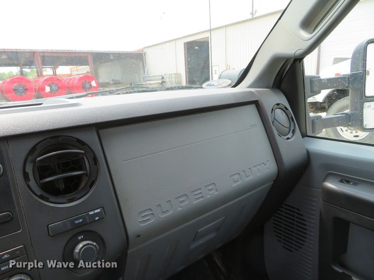 image for item DN5827 2013 Ford F550  bucket truck