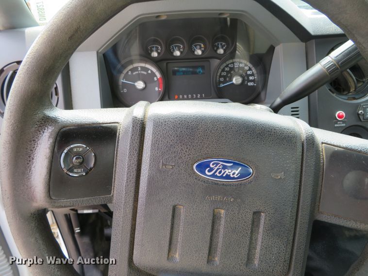 image for item DN5827 2013 Ford F550  bucket truck