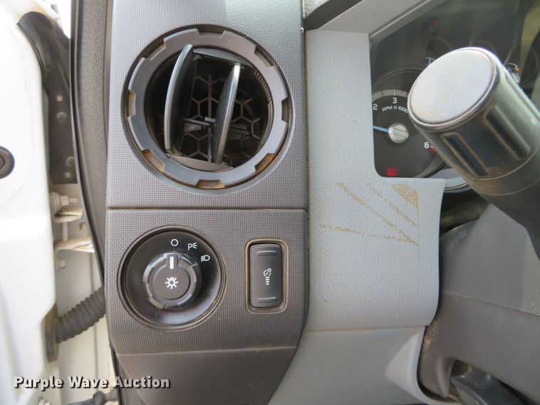 image for item DN5827 2013 Ford F550  bucket truck