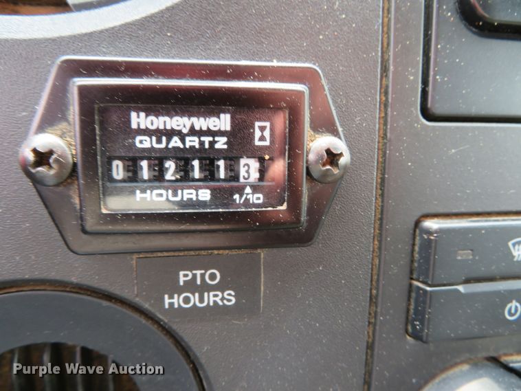 image for item DN5827 2013 Ford F550  bucket truck