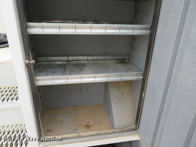 image for item DN5828 2002 Freightliner FL80  bucket truck