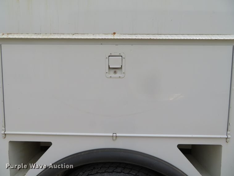 image for item DN5828 2002 Freightliner FL80  bucket truck
