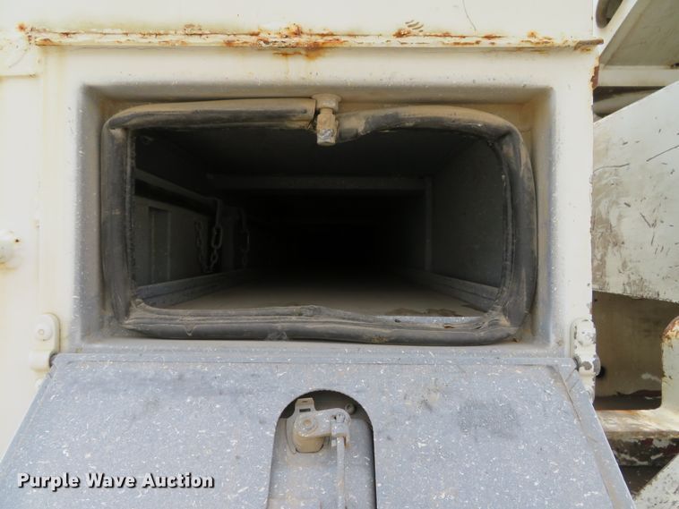 image for item DN5828 2002 Freightliner FL80  bucket truck