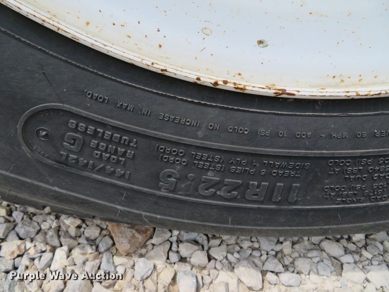 image for item DN5828 2002 Freightliner FL80  bucket truck