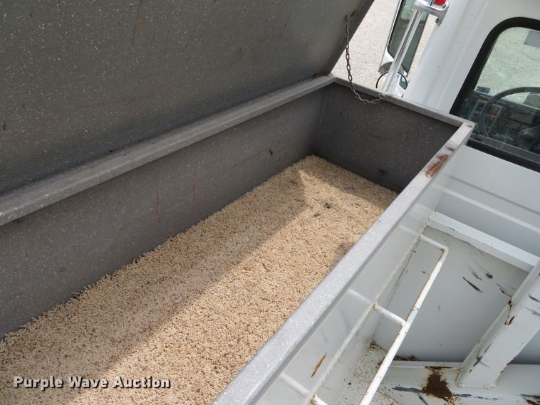 image for item DN5828 2002 Freightliner FL80  bucket truck