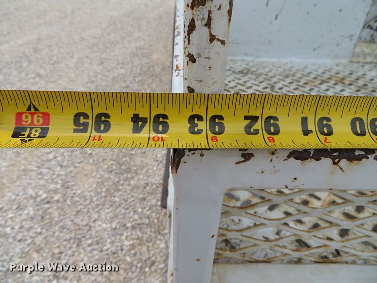 image for item DN5828 2002 Freightliner FL80  bucket truck