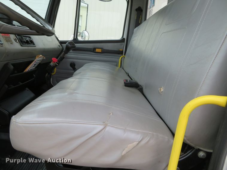 image for item DN5828 2002 Freightliner FL80  bucket truck