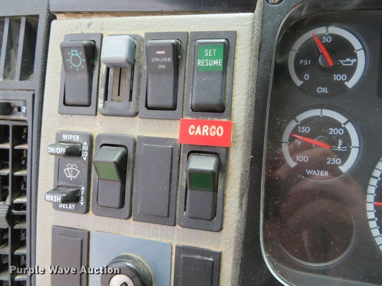 image for item DN5828 2002 Freightliner FL80  bucket truck