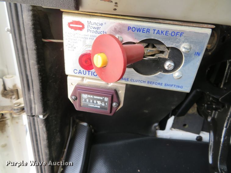 image for item DN5828 2002 Freightliner FL80  bucket truck