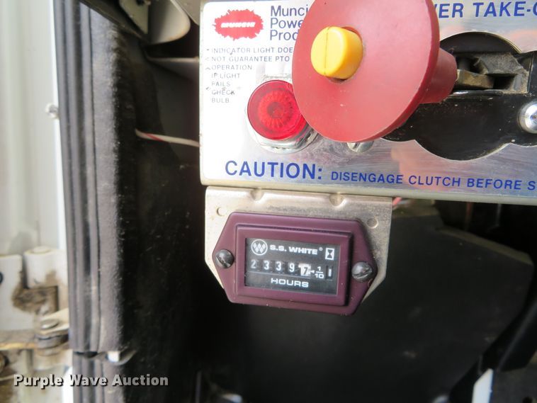 image for item DN5828 2002 Freightliner FL80  bucket truck