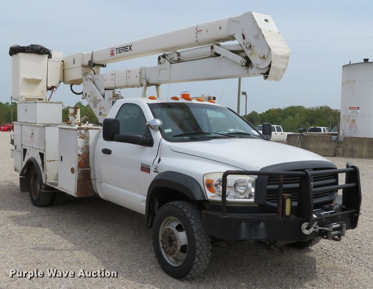 image for item DN5830 2009 Dodge 5500  bucket truck