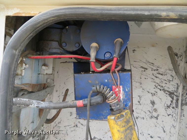 image for item DN5830 2009 Dodge 5500  bucket truck