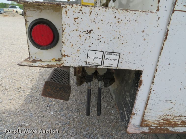 image for item DN5830 2009 Dodge 5500  bucket truck