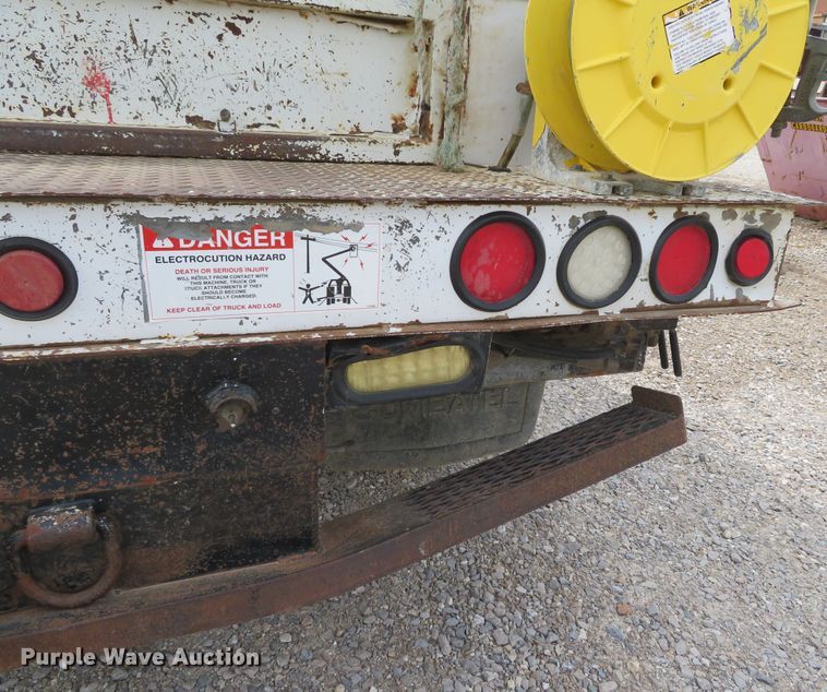 image for item DN5830 2009 Dodge 5500  bucket truck