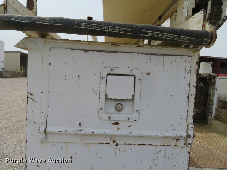 image for item DN5830 2009 Dodge 5500  bucket truck