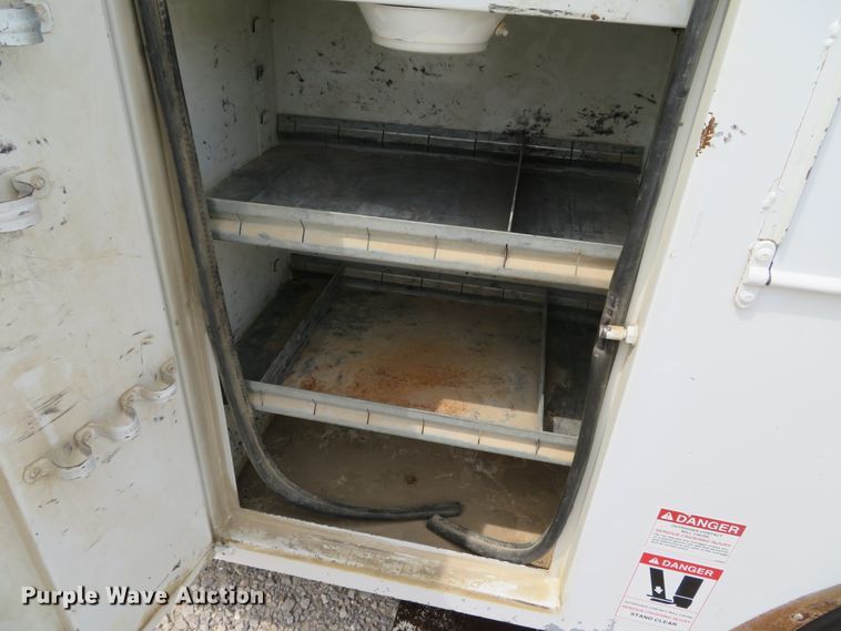 image for item DN5830 2009 Dodge 5500  bucket truck