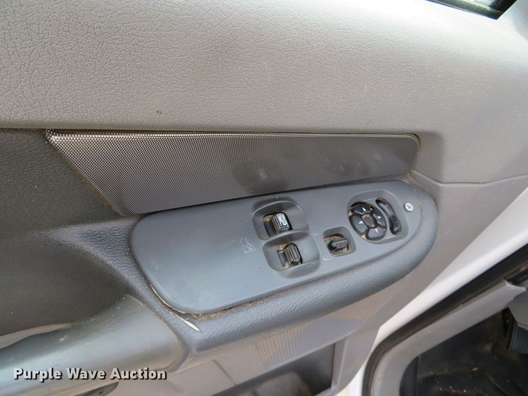 image for item DN5830 2009 Dodge 5500  bucket truck